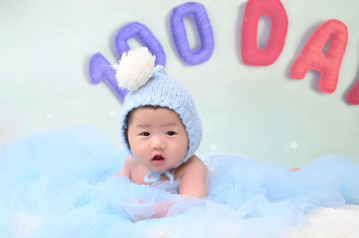 柳林2岁宝宝喝酸奶